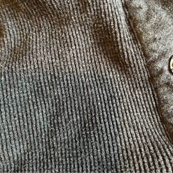 Banana Republic 1978 Long Sleeve Shirt with button collar - Picture 7 of 11